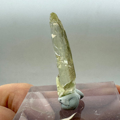 Berilo var. Heliodoro de Ucrania Munay Minerales Mallorca