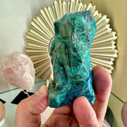 Crisocola elefante del Perú tallado a mano