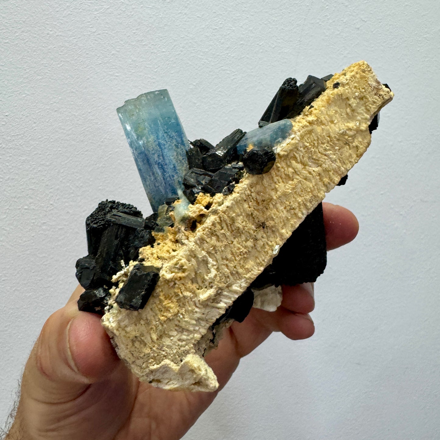 Turmalinas negras con aguamarina Erongo, Namibia