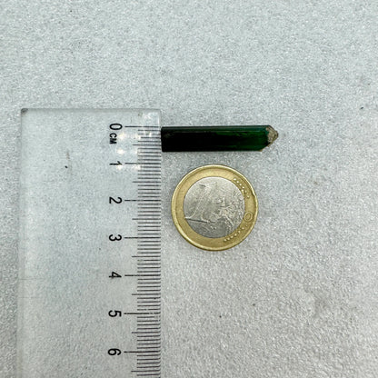 Turmalina verde calidad extra - MUNAY MINERALES MALLORCA