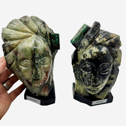 Esmeraldas par de figuras indígenas