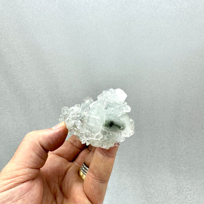 Apofilita racimo estalactita