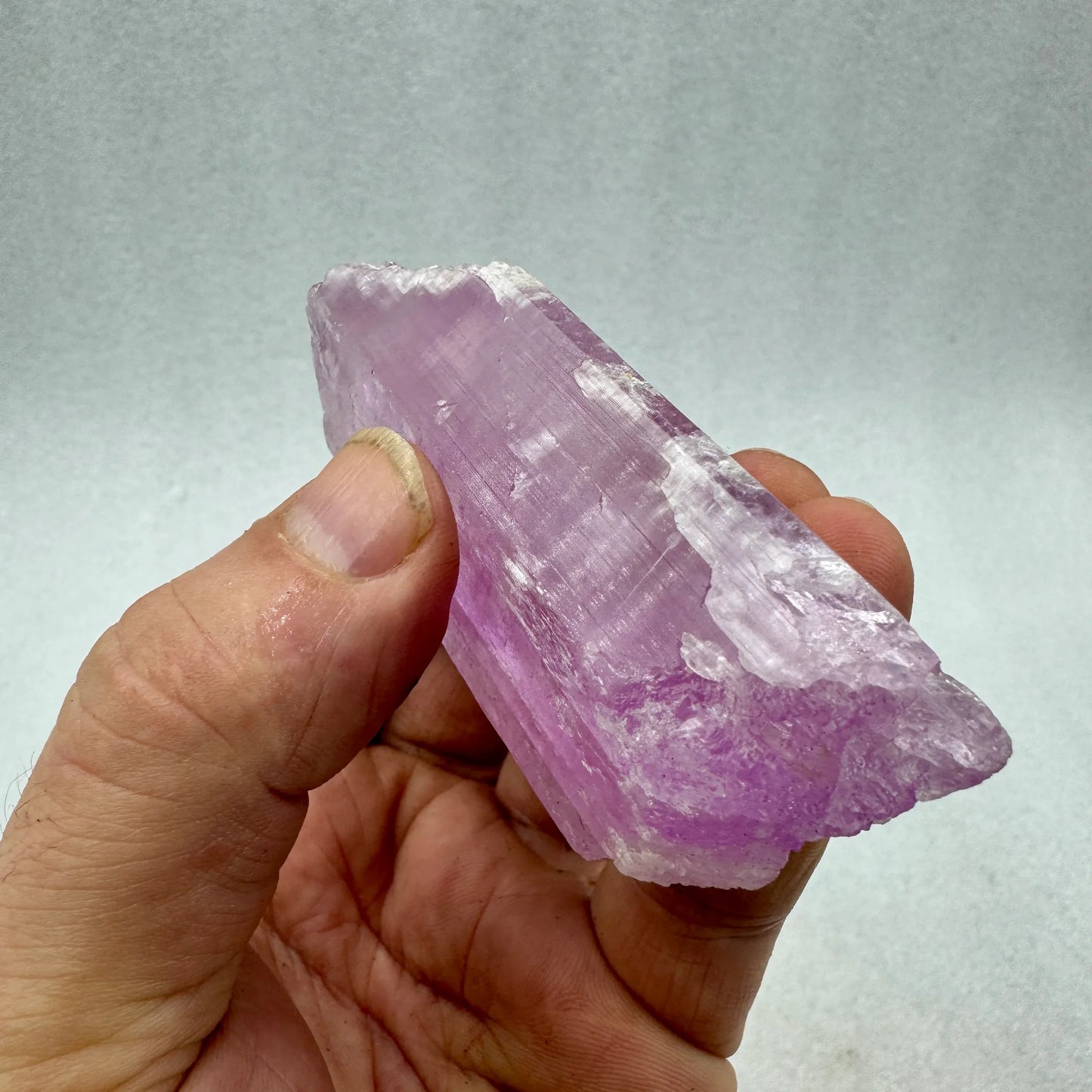 Kunzita espodumena de Afganistán - MUNAY MINERALES MALLORCA