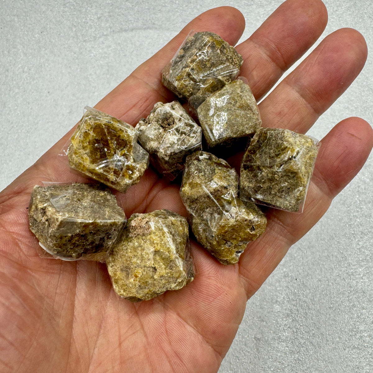 Vesuvianita Idocrasa rodados Munay Minerales Mallorca
