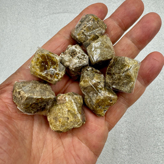 Vesuvianita Idocrasa rodados Munay Minerales Mallorca