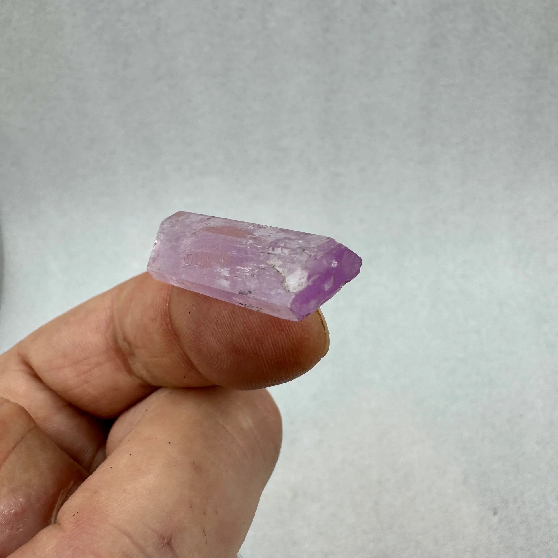 Kunzita pulida espodumena de Afganistán - MUNAY MINERALES MALLORCA