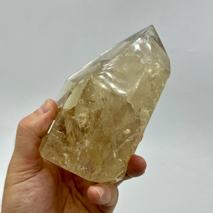 Citrino natural pulido 1,6 kg.