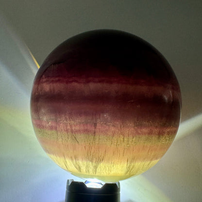 Fluorite sphere, 2.8 kg, 12 cm. Munay Minerals, Mallorca