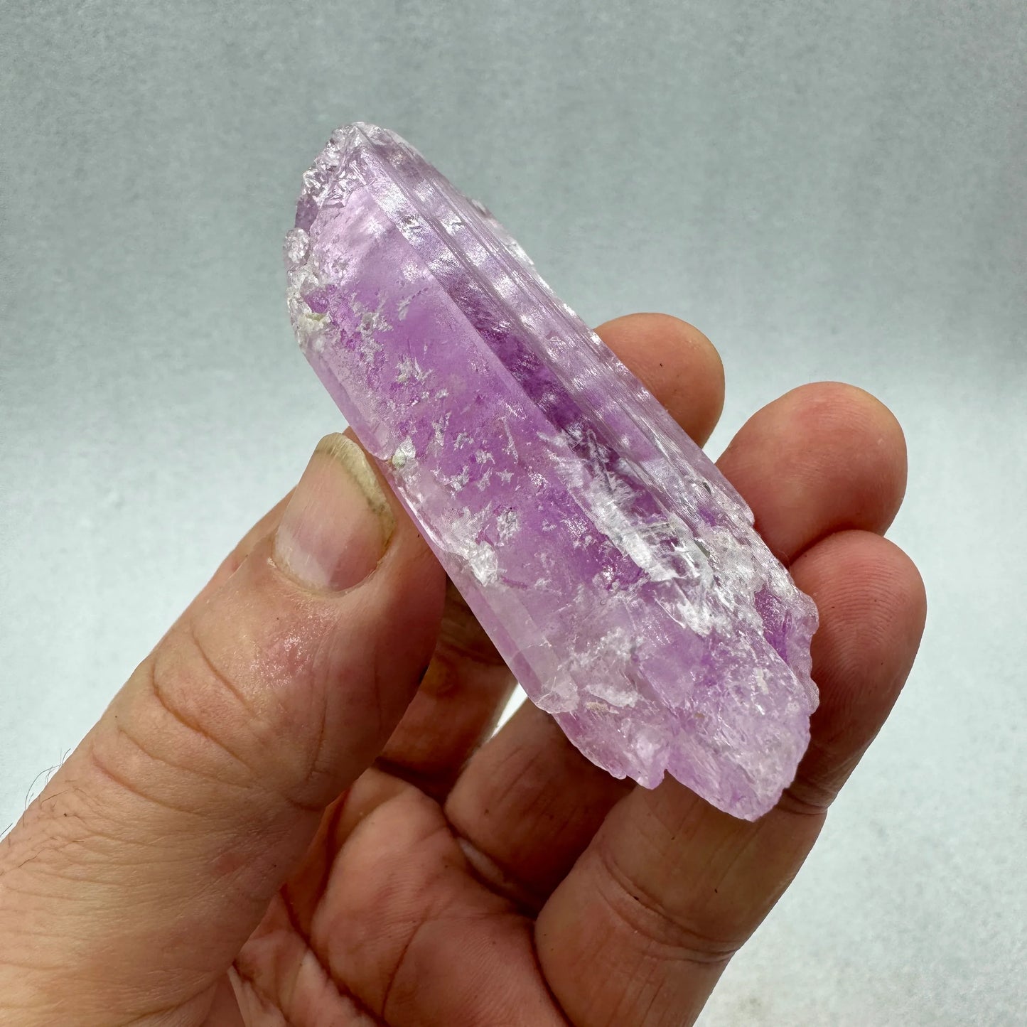 Kunzita espodumena de Afganistán - MUNAY MINERALES MALLORCA