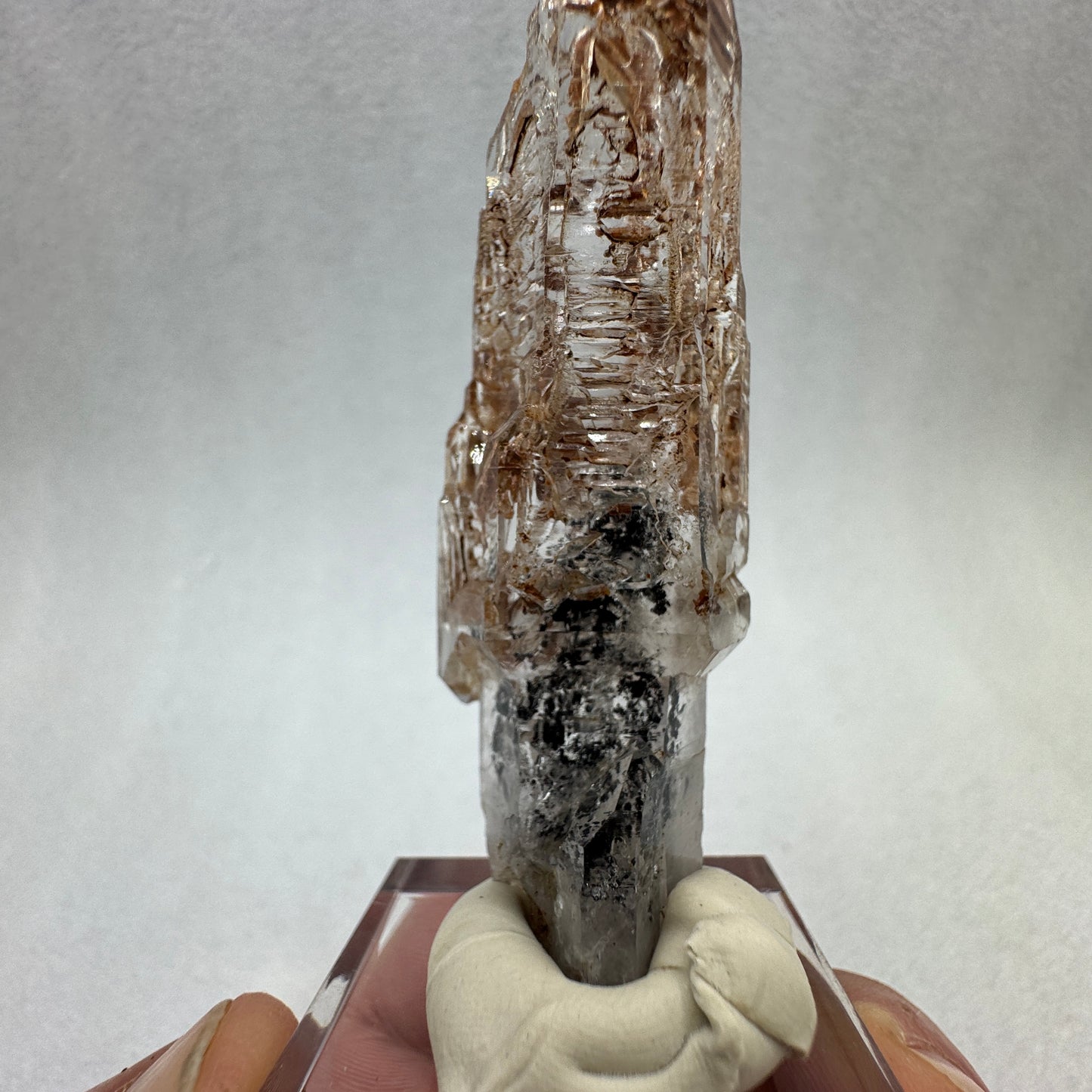 Cuarzo cetro hidrocarburos fluorescente