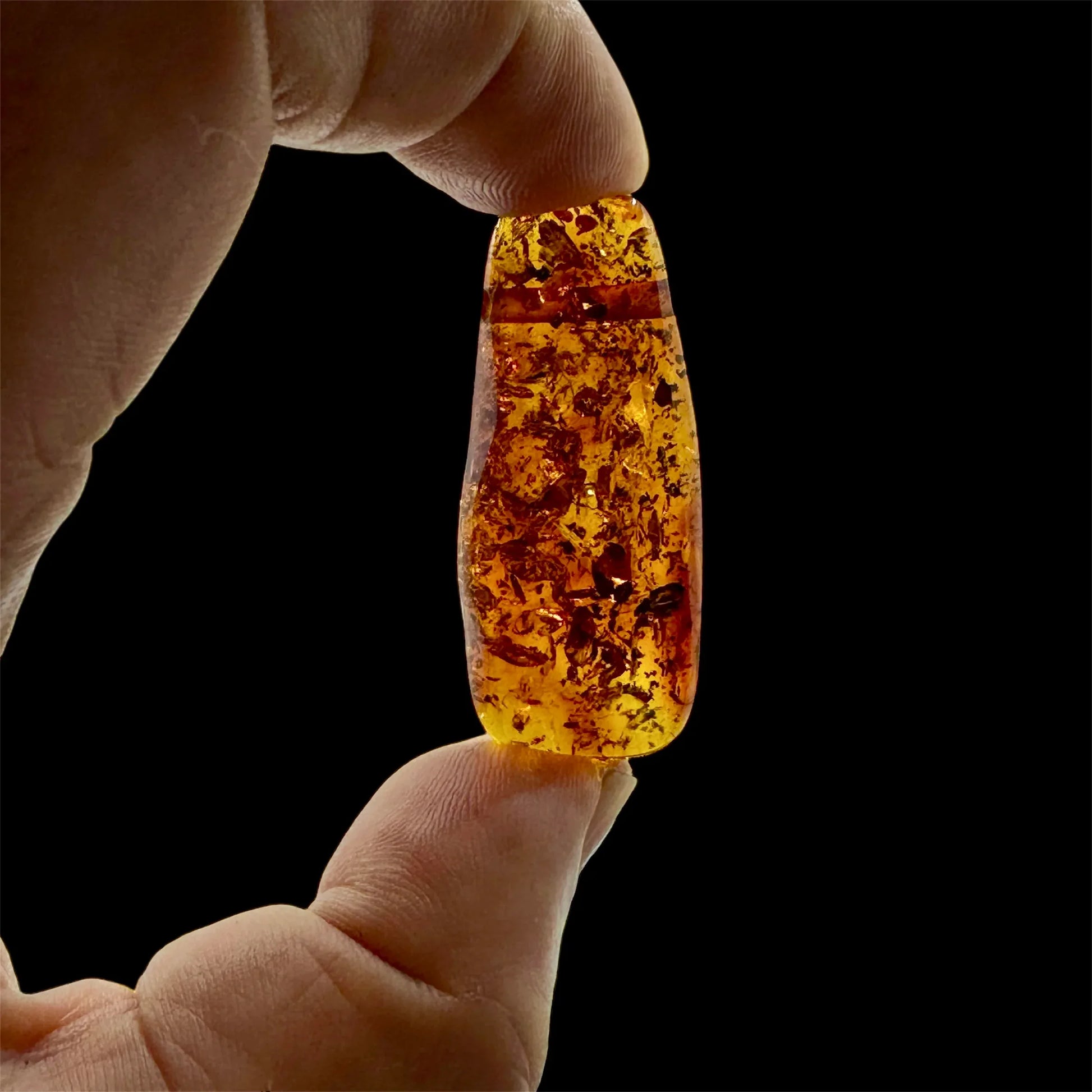 Colgantes de ambar báltico en cordón de piel - MUNAY MINERALES MALLORCA