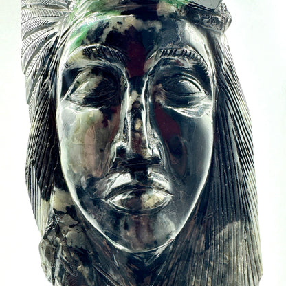 Esmeralda talla indígena 13,1 kg.