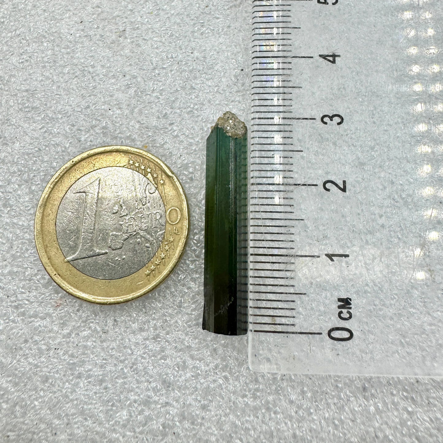 Turmalina verde calidad extra - MUNAY MINERALES MALLORCA