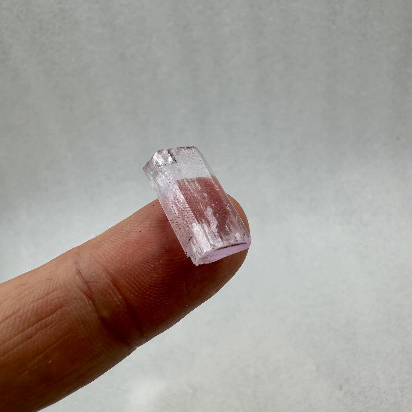 Kunzita pulida espodumena de Afganistán - MUNAY MINERALES MALLORCA