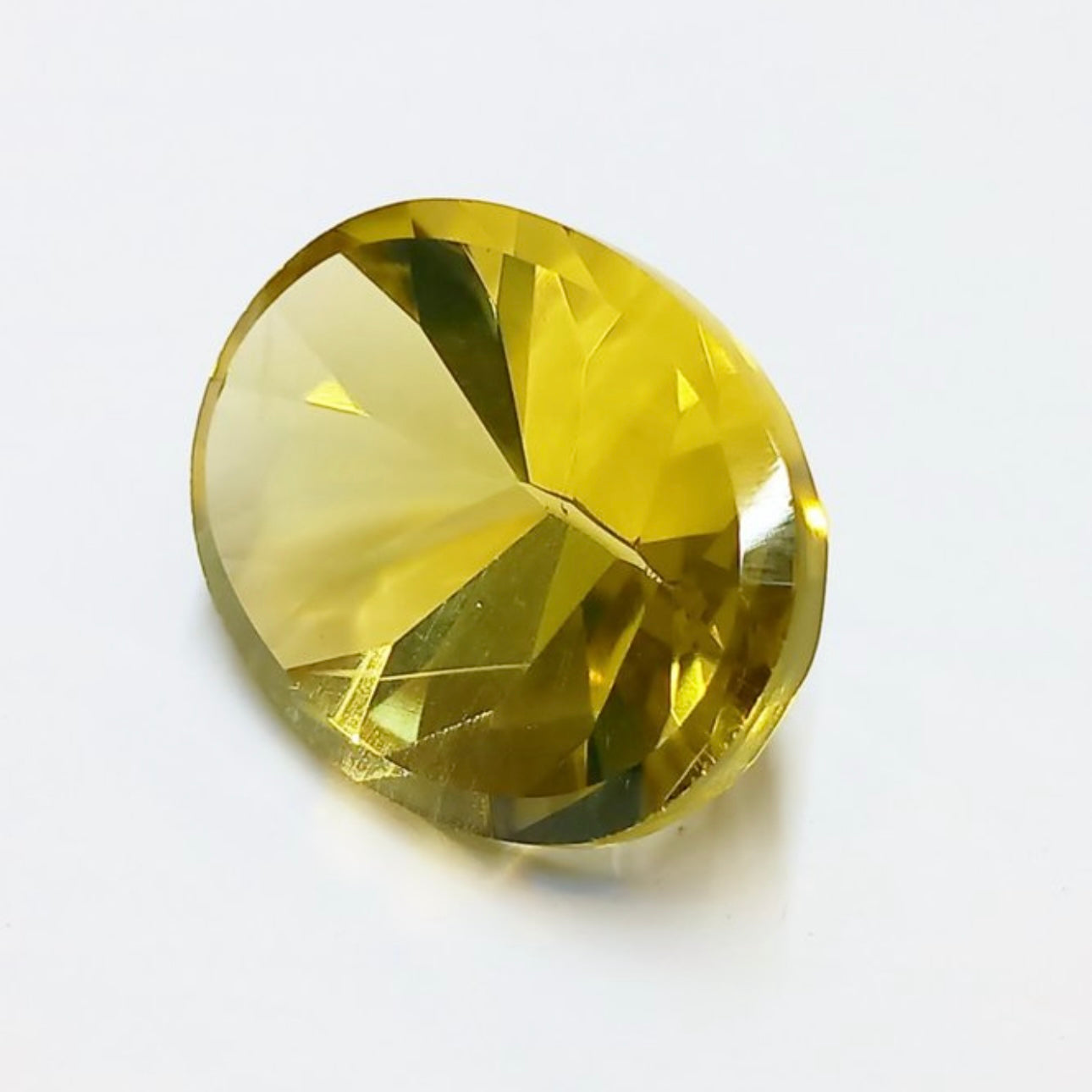 CITRINO NATURAL FACETADO CALIDAD GEMA 26,15 ct.