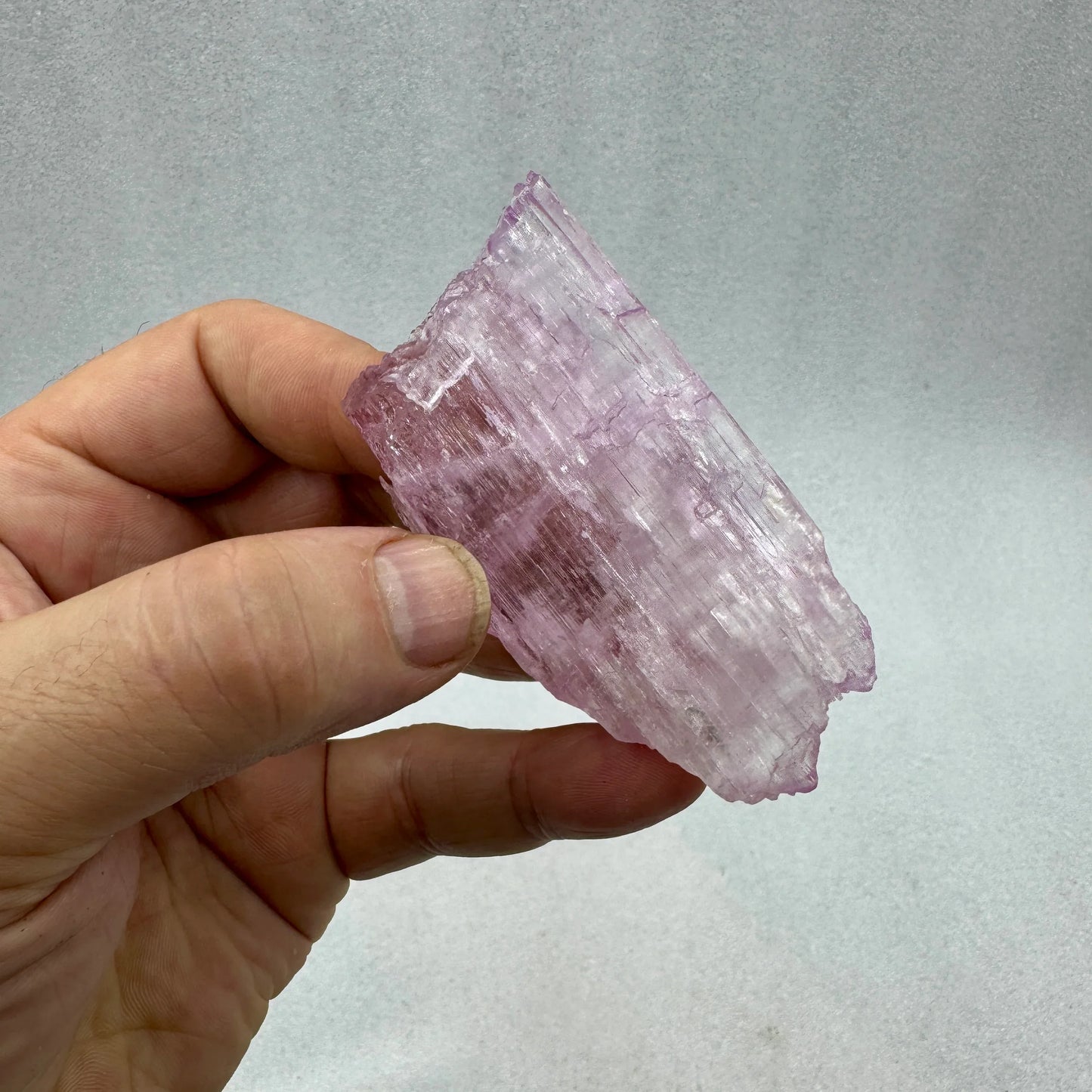 Kunzita espodumena de Afganistán - MUNAY MINERALES MALLORCA