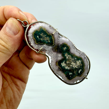 Amatista rodaja colgante en plata de ley