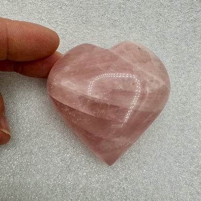 Cuarzo rosa corazón - MUNAY MINERALES MALLORCA