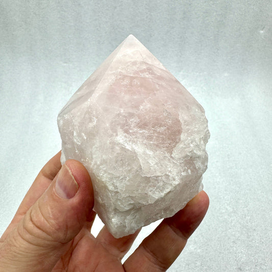 Cuarzo rosa punta Minerales Mallorca Munay Minerales Mallorca