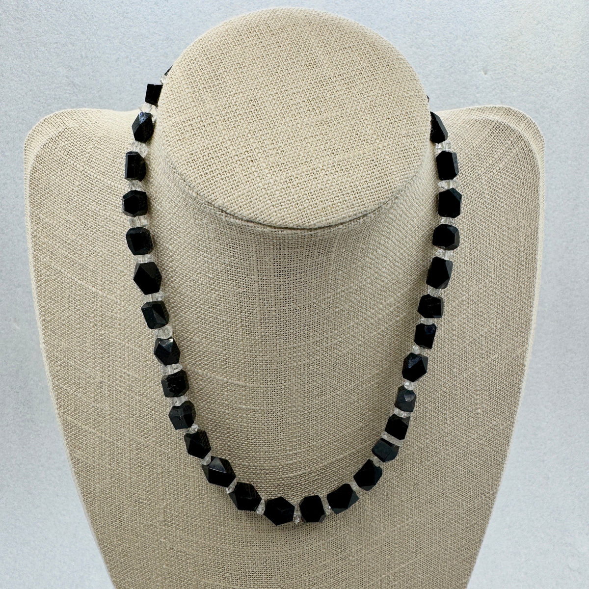 Collar cuarzos Herkimer y turmalinas Munay Minerales Mallorca