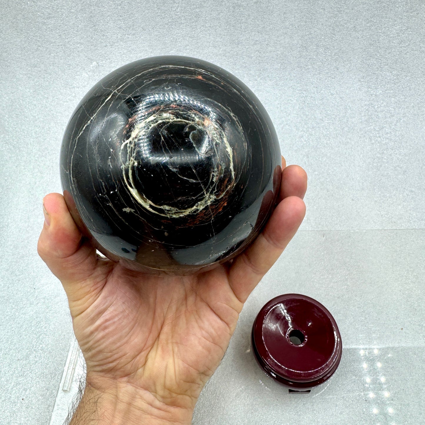 Turmalina negra esfera con hematita 12 cm.