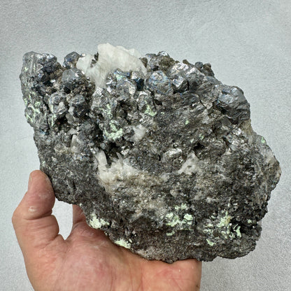 Skutterudita Escuterudita con cuarzo y calcita 4 kg.