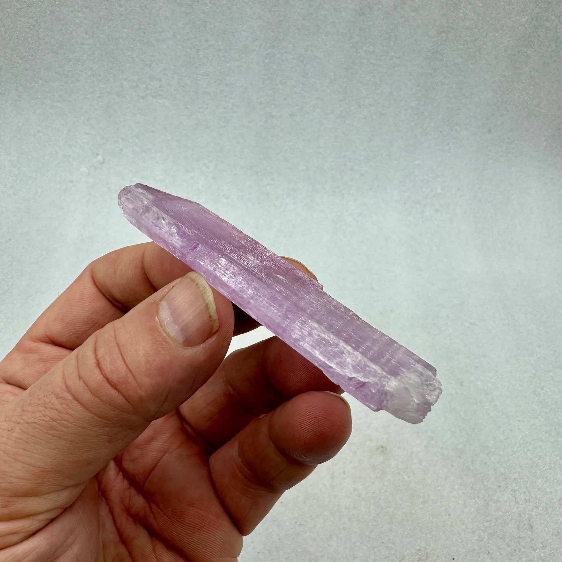 Kunzita espodumena de Afganistán - MUNAY MINERALES MALLORCA