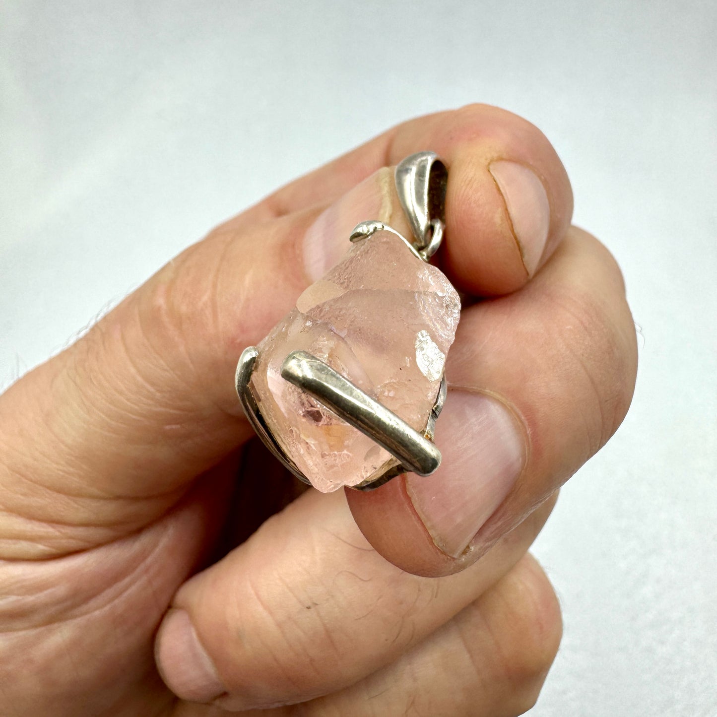 Fluorita rosa colgante en plata de ley