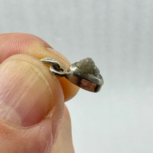 Diamante en bruto colgante plata de ley Munay Minerales Mallorca