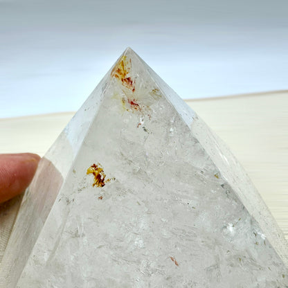 Pirámide de cuarzo 10x8 cm. Munay Minerales Mallorca