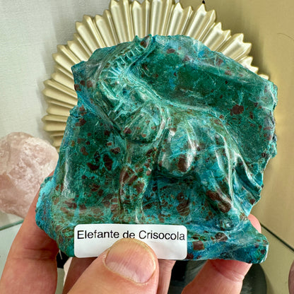 Crisocola elefante del Perú tallado a mano