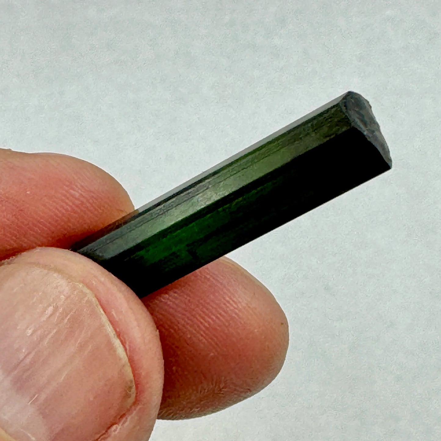 Turmalina verde calidad extra - MUNAY MINERALES MALLORCA