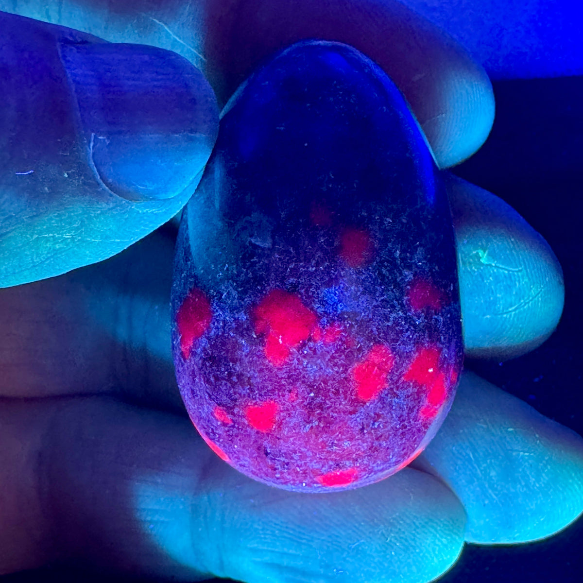 Huevos de cianita con rubí Munay Minerales Mallorca