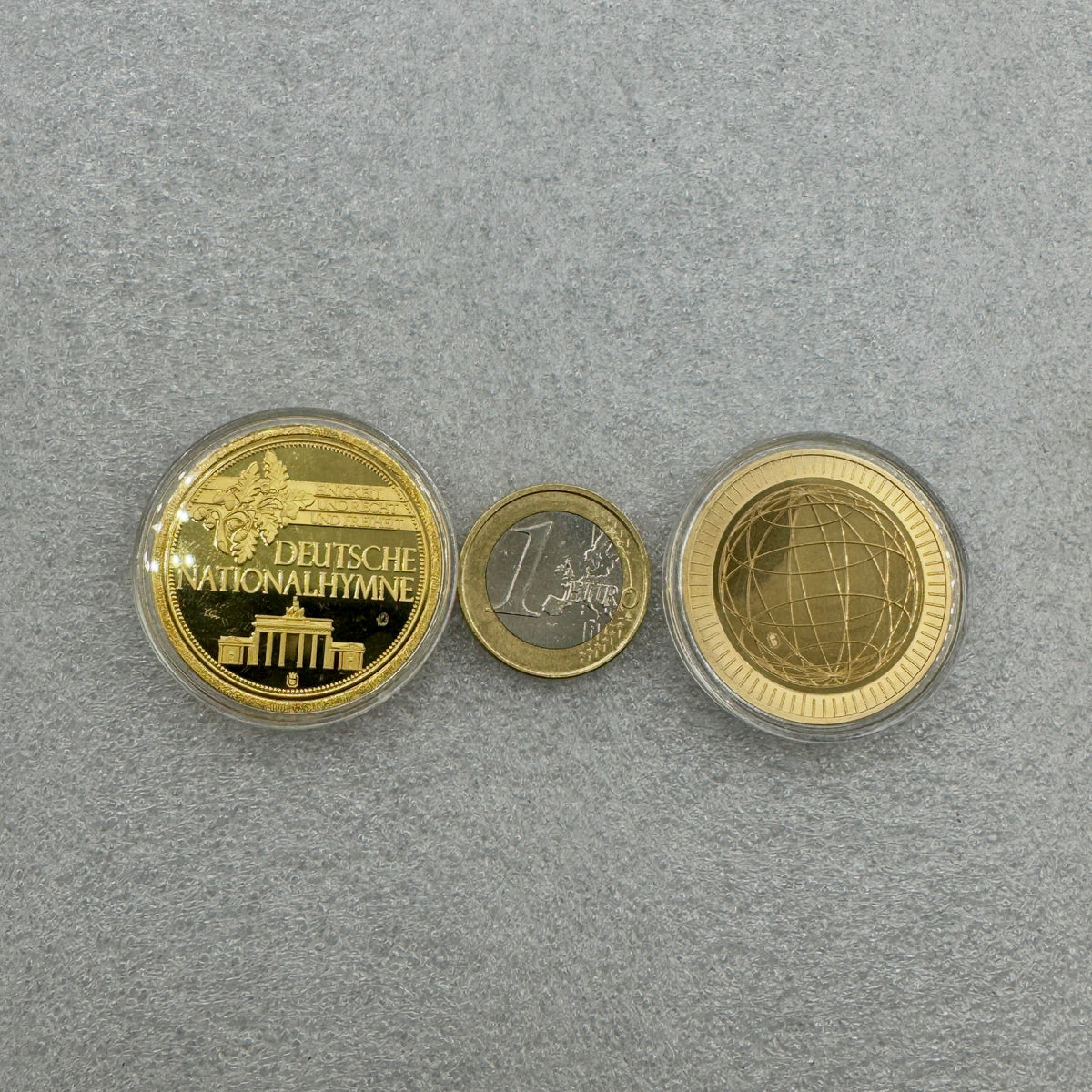 Medallas de cobre dorado color oro coleccionables Munay Minerales Mallorca