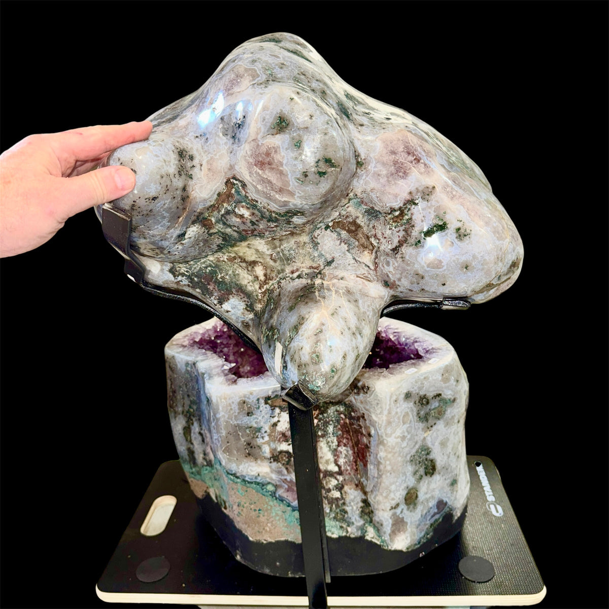 Geoda de amatista completa 76 kg. joyero gigante Munay Minerales Mallorca