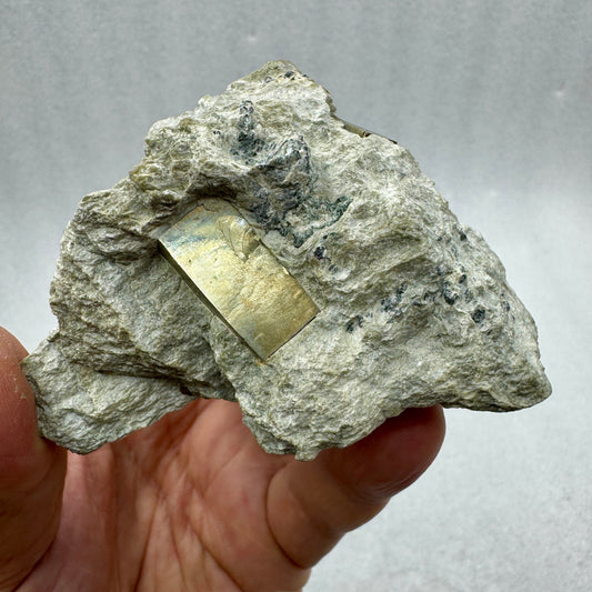 Pirita rectangular en matriz Munay Minerales Mallorca