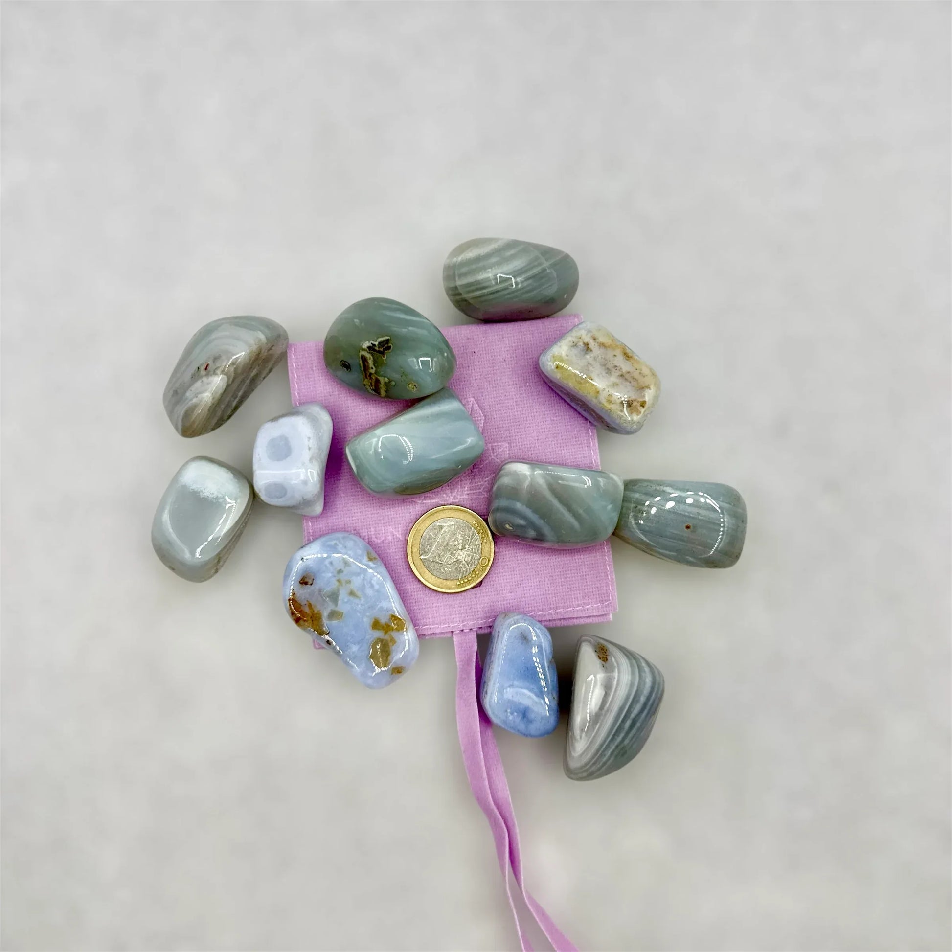 Ágata calcedonia de banda azul rodados grandes - Munay Minerales Palma de Mallorca Spain 