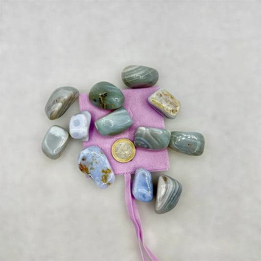 Ágata calcedonia de banda azul rodados grandes - Munay Minerales Palma de Mallorca Spain 