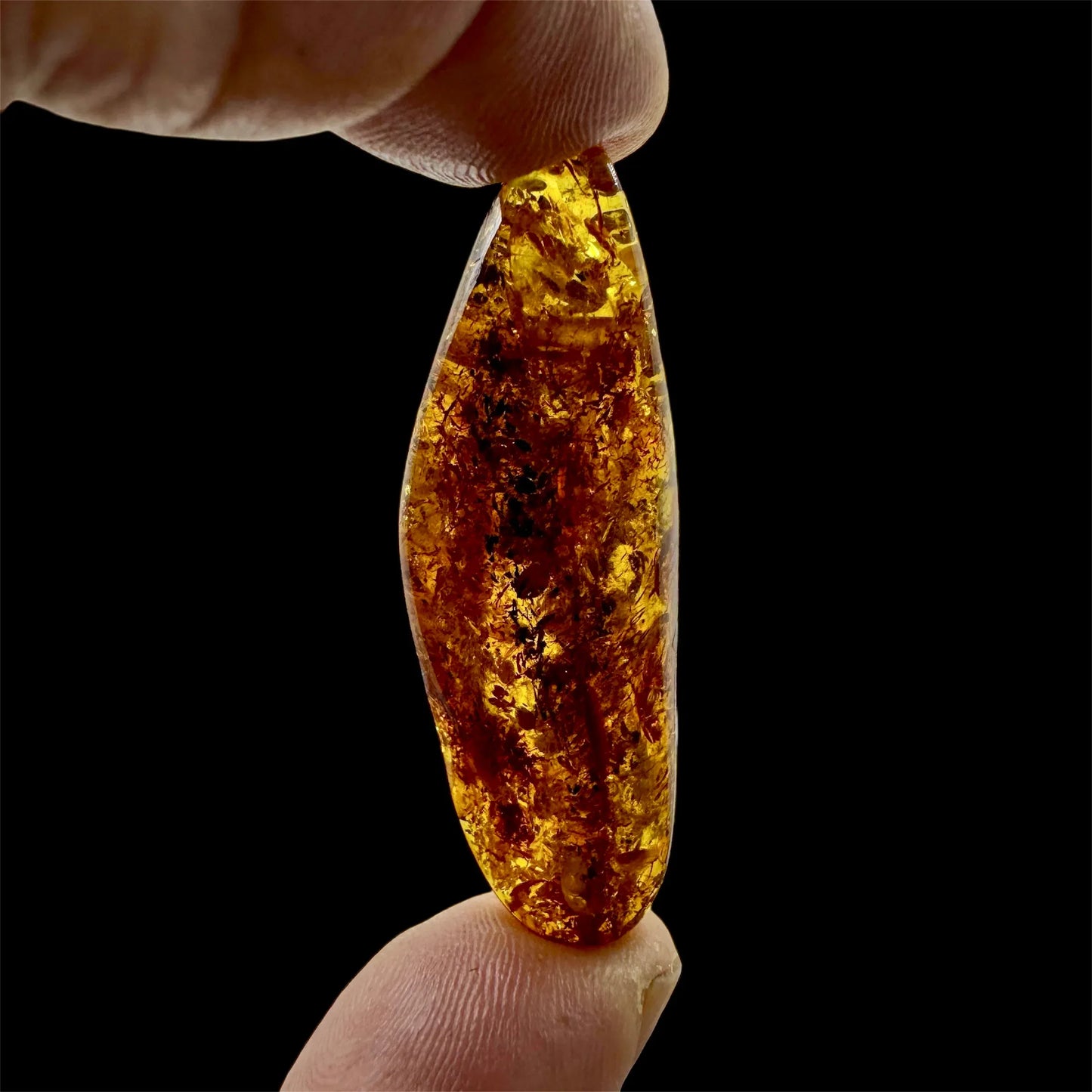 Colgantes de ambar báltico en cordón de piel - MUNAY MINERALES MALLORCA