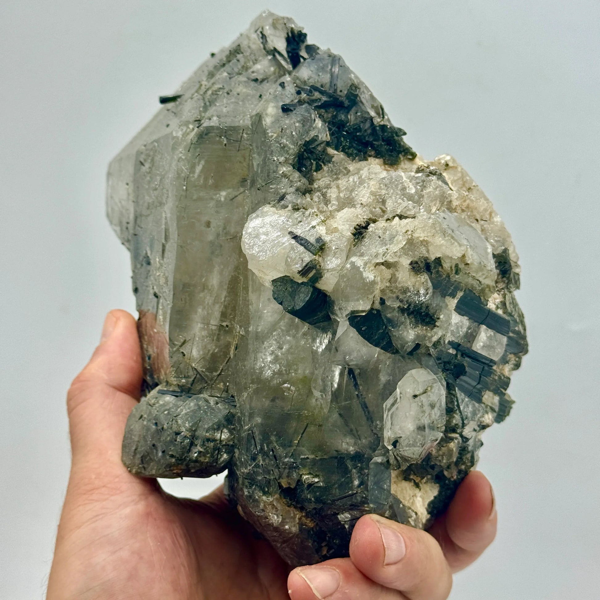 Cuarzo con turmalinas negras y verdes 3 kg. - MUNAY MINERALES MALLORCA