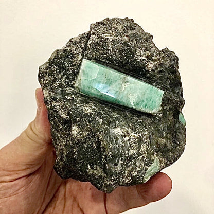 Esmeralda en matriz Munay Minerales Mallorca