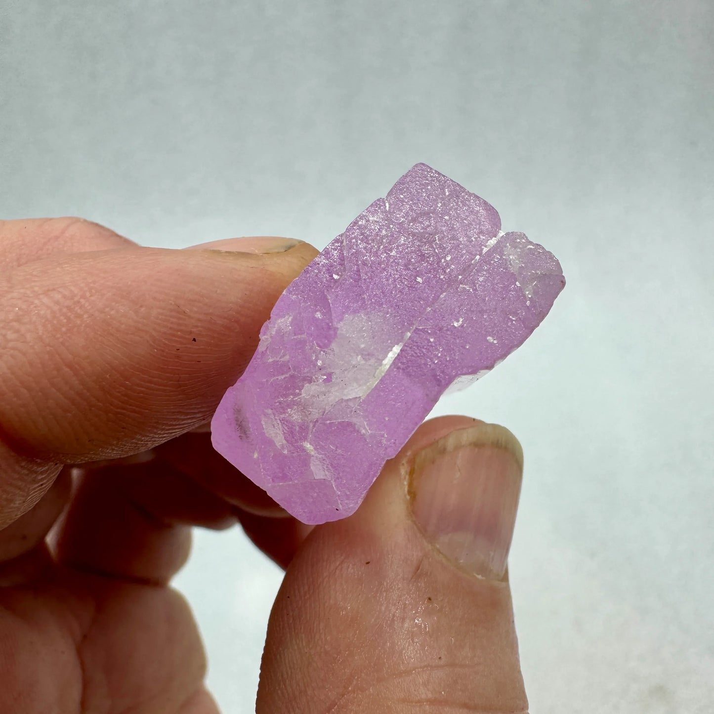 Kunzita espodumena de Afganistán - MUNAY MINERALES MALLORCA