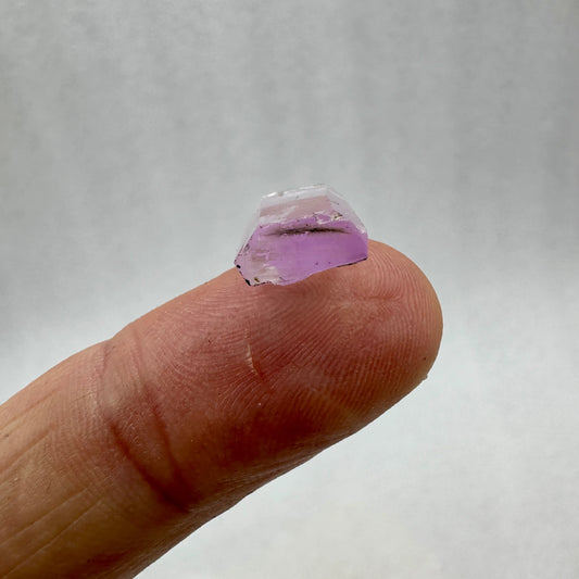 Kunzita pulida espodumena de Afganistán - MUNAY MINERALES MALLORCA