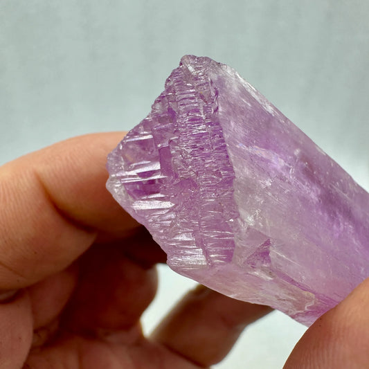 Kunzita espodumena de Afganistán - MUNAY MINERALES MALLORCA