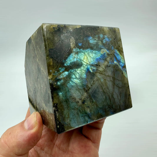 Labradorita cubo 1,1 kg. - MUNAY MINERALES MALLORCA