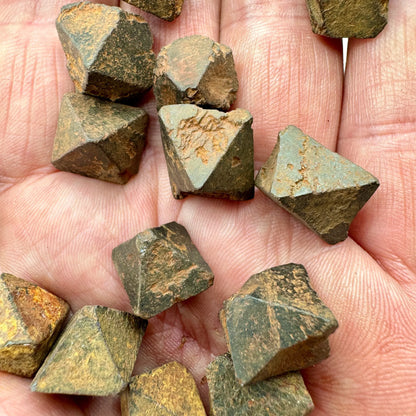 Magnetita octaedros Magnetite - Munay Minerales Palma de Mallorca Spain 