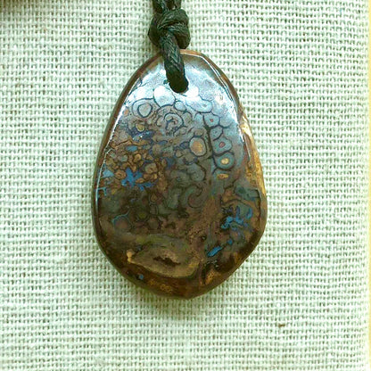 Boulder Opal Pendant Munay Minerals Mallorca