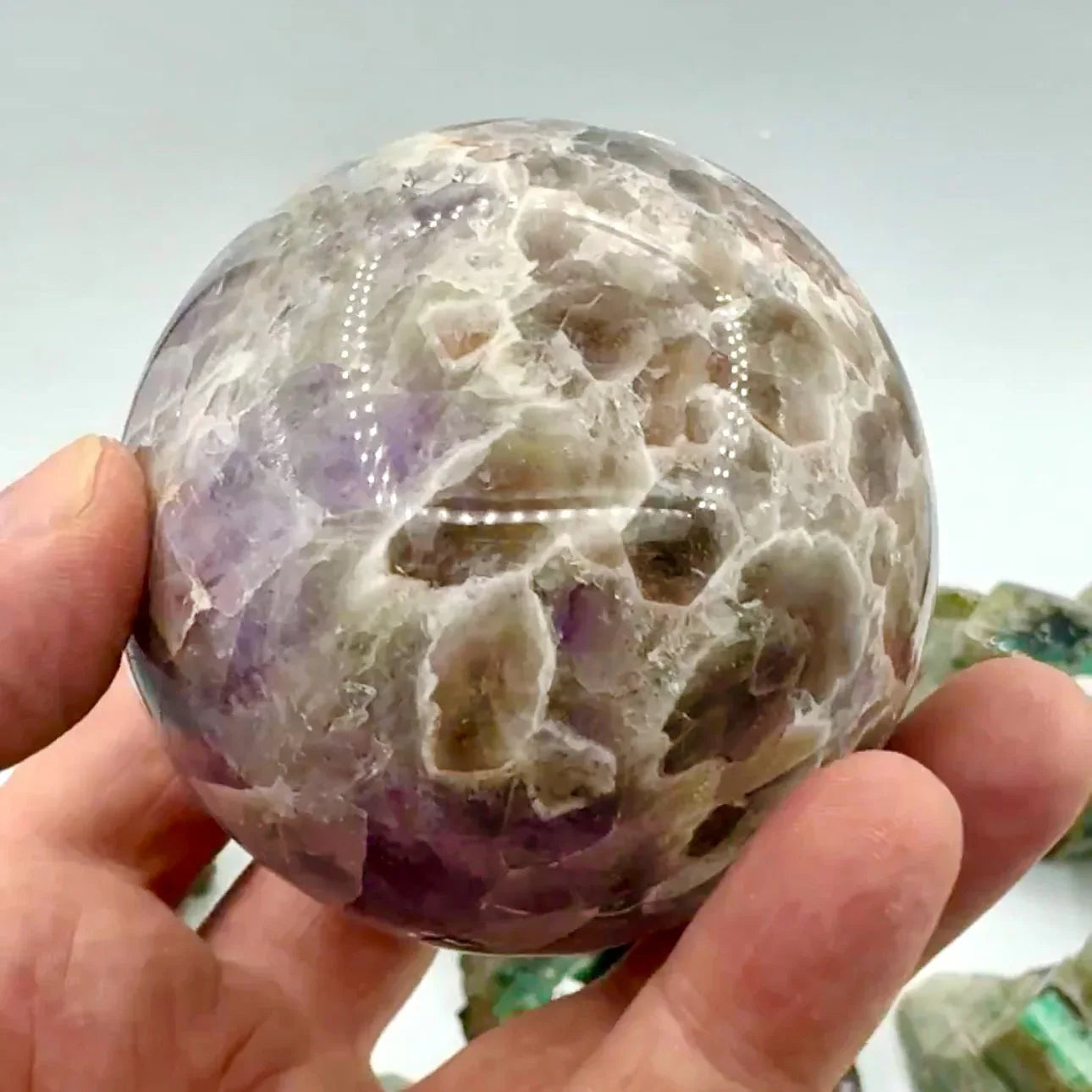 Prasiotrino esfera 7,8 cm. y 630 gr. - MUNAY MINERALES MALLORCA