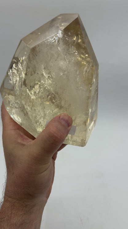 Citrino natural pulido 2,6 kg. Munay Minerales Mallorca