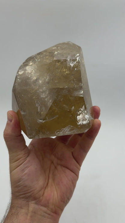 Citrino natural pulido 1,9 kg. Munay Minerales Mallorca
